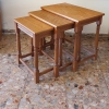 3 שולחנות קטנים מדורגים - - 183